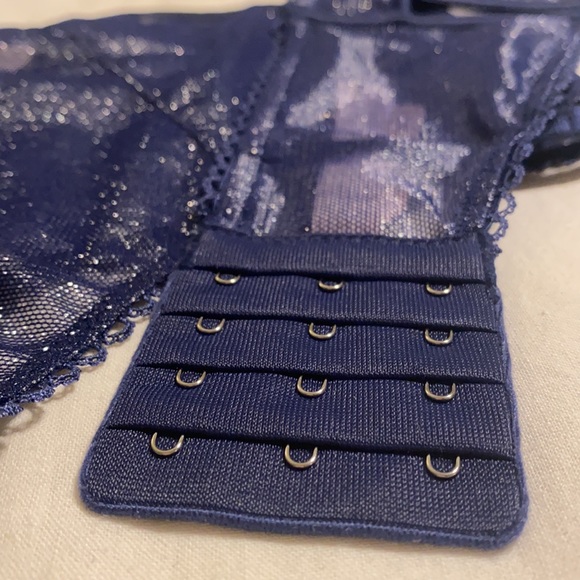 VS Dream Angels Unlined Balconet Bra & Panty Set - Picture 10 of 10